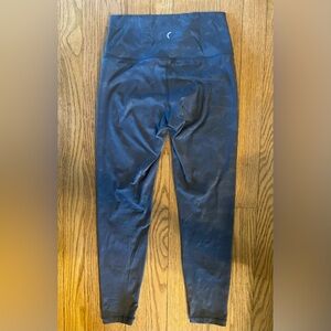 Zyia Camo Capri Leggings